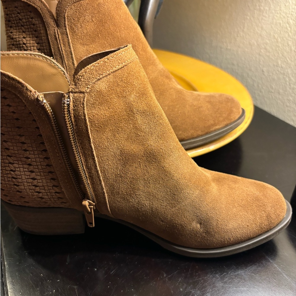 Kensie Women's Gage Ankle Bootie
